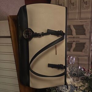 Elegant Black and Cream Clutch